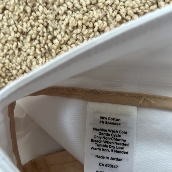 New! Talbots outlet 6P white cotton Capri. - Picture 3 of 9